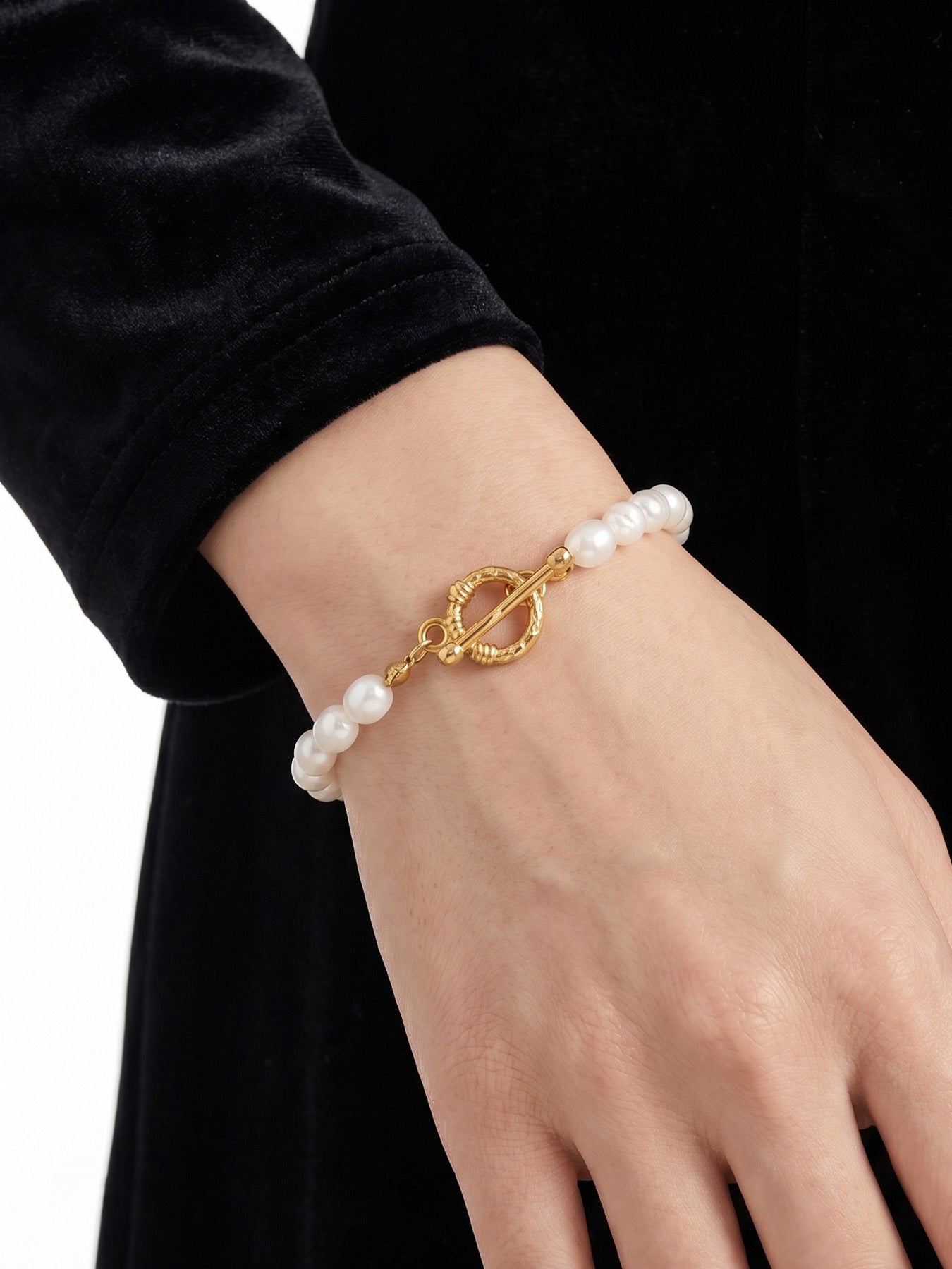 Milky Pearl Bracelet