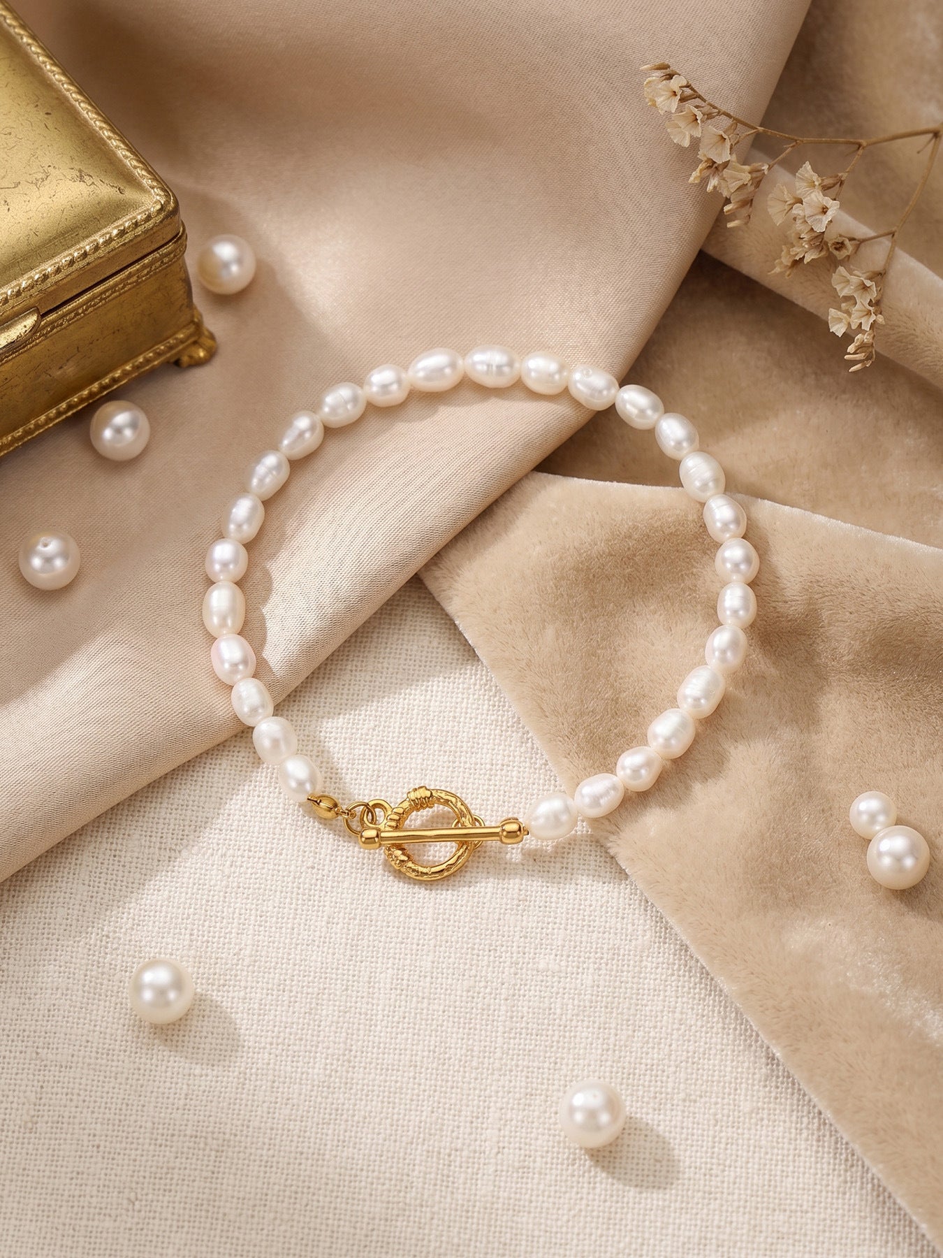 Milky Pearl Bracelet