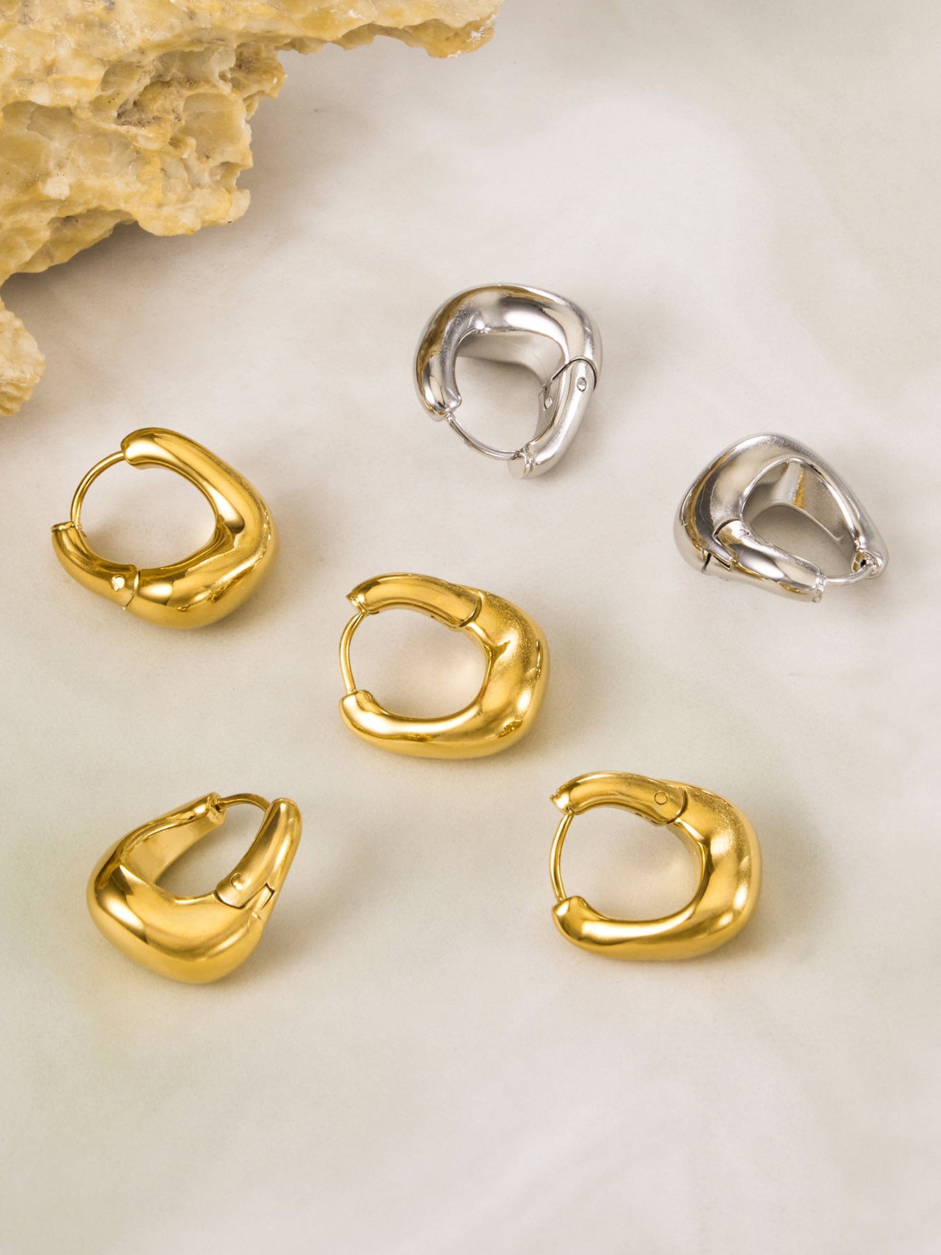 Pebble Curve Irregular Hoop Earrings