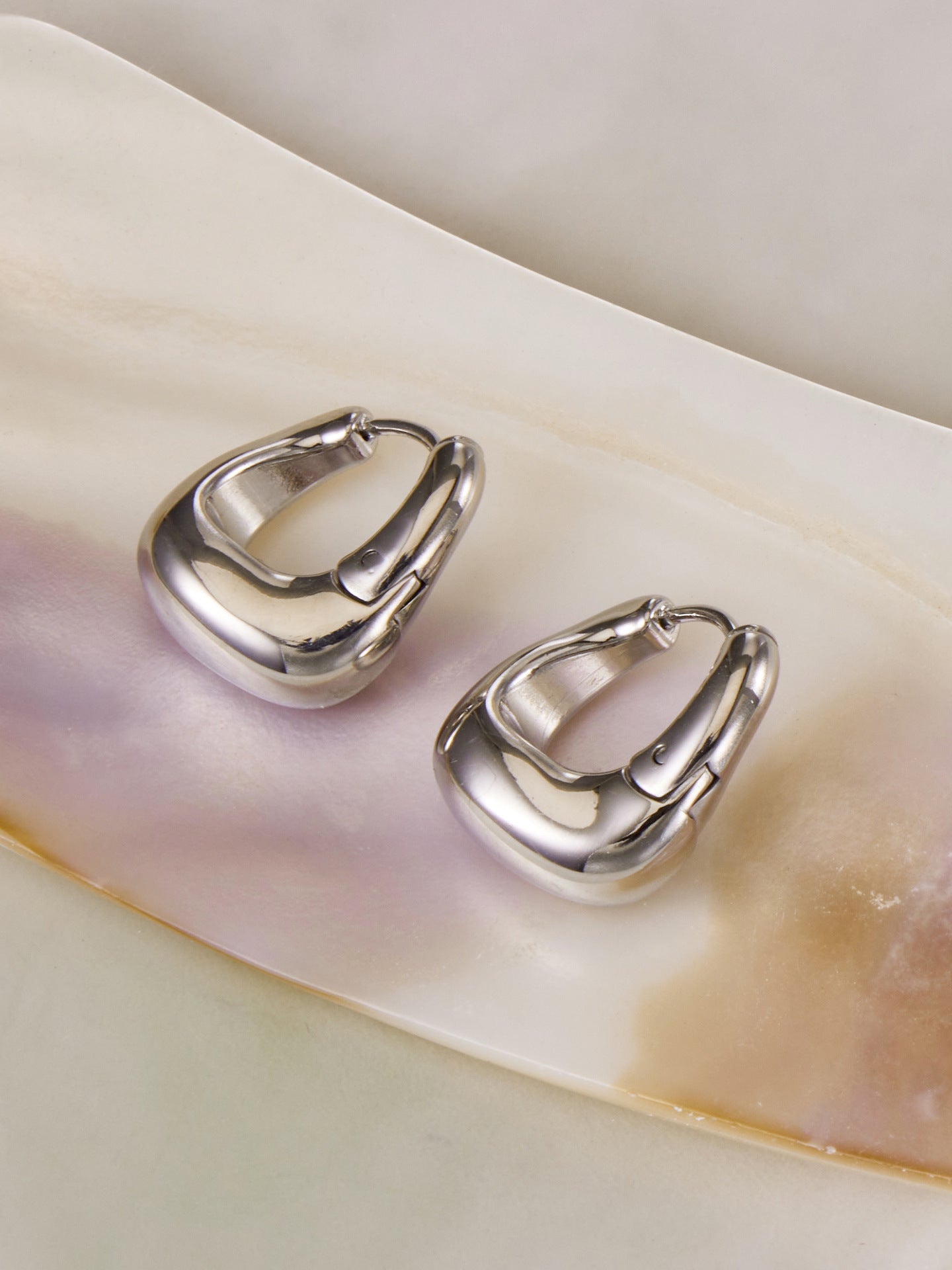 Pebble Curve Irregular Hoop Earrings