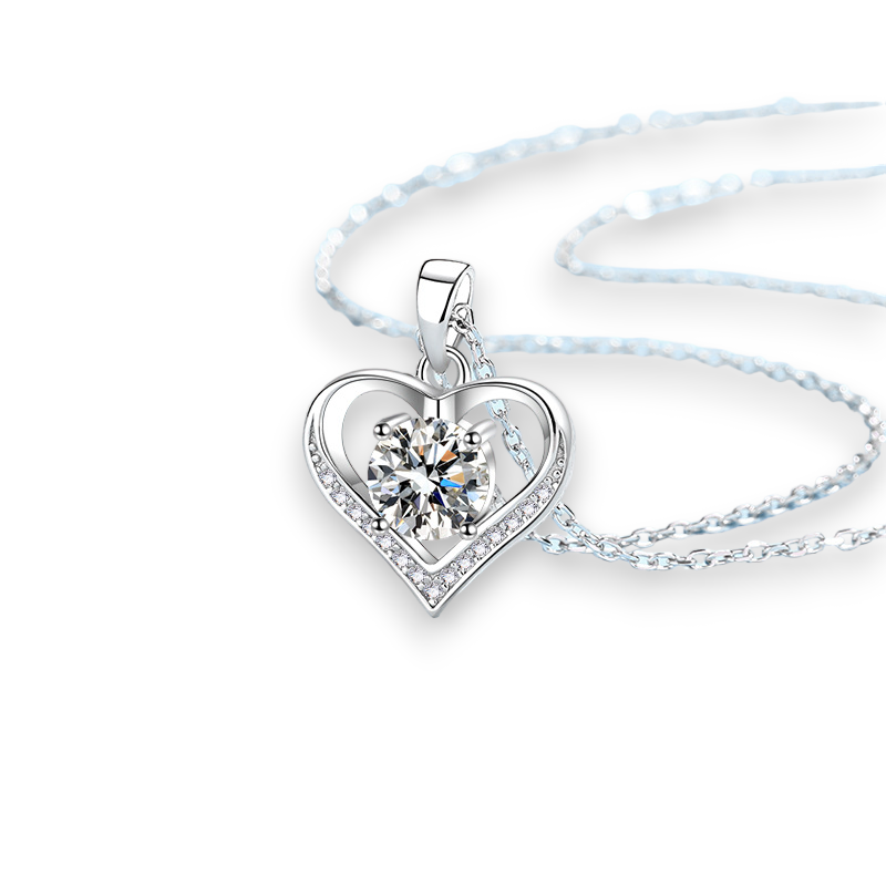 Elegant Heart Design Round Pendant