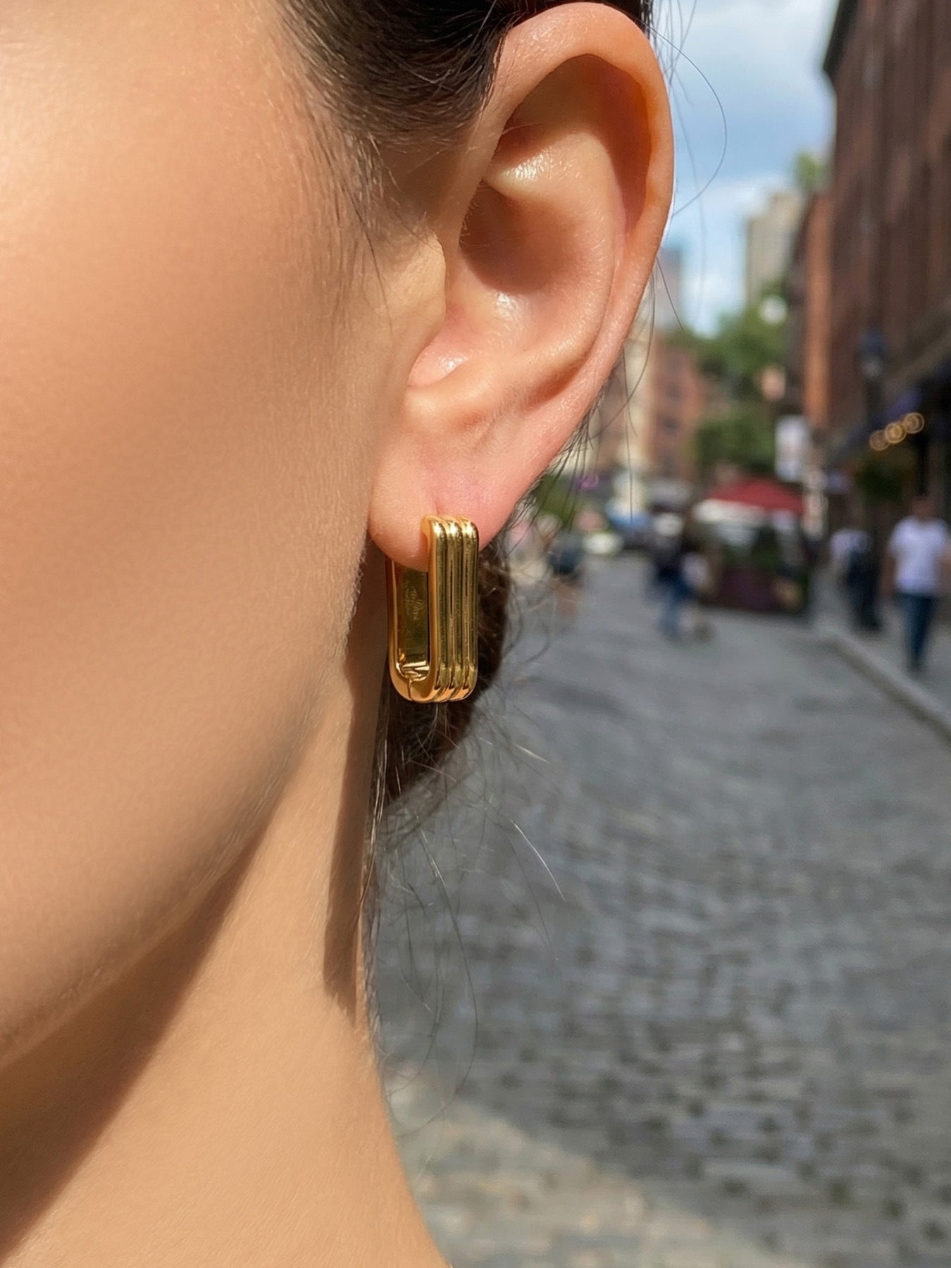 Ribbon Tier Rectangle Hoop Earrings