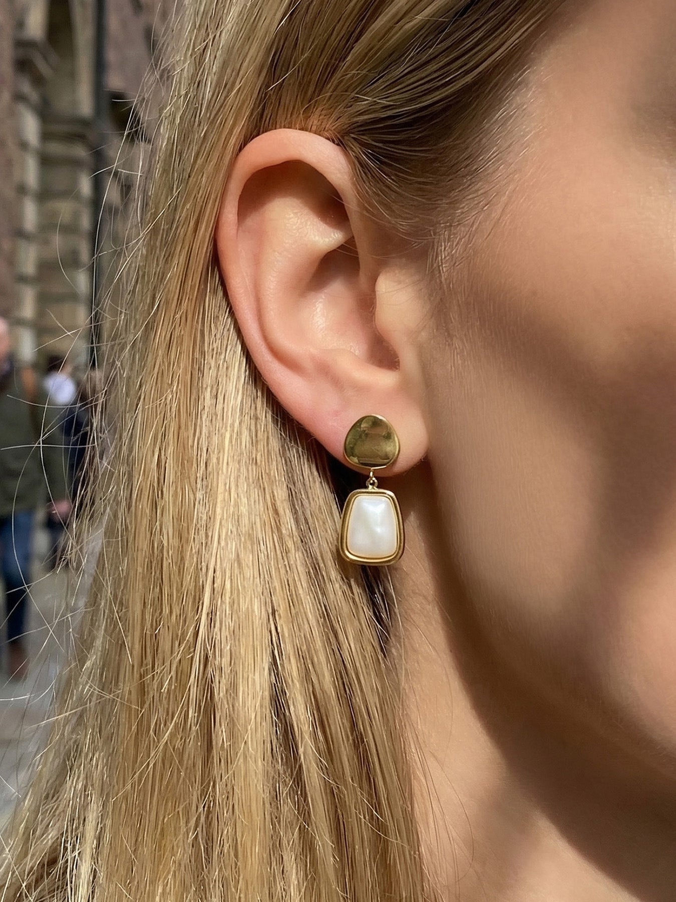 Shell Drift MOP Drop Earrings