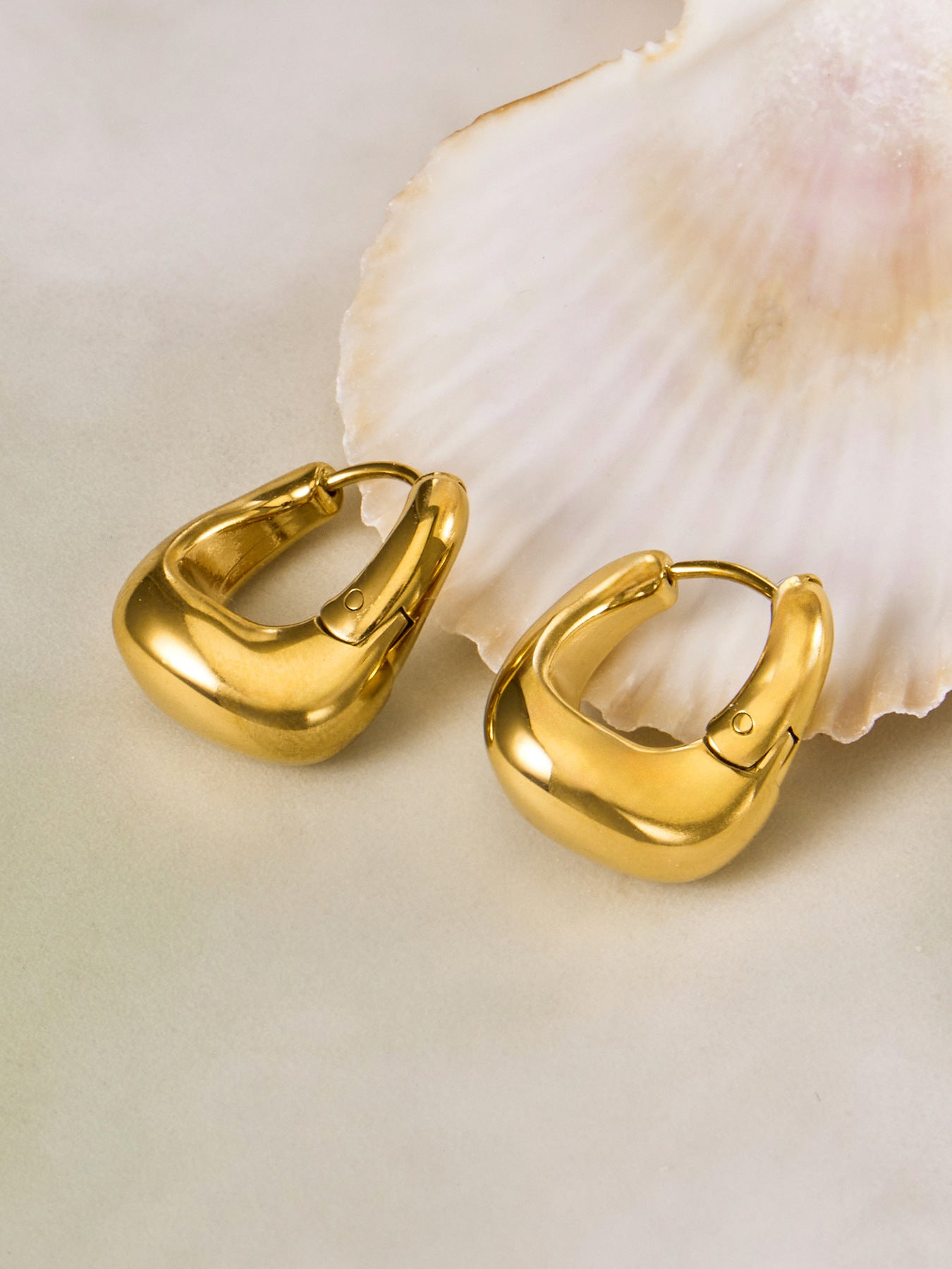 Pebble Curve Irregular Hoop Earrings